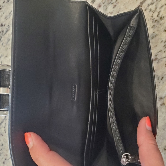 Coach purse and matching wallet - Picture 12 of 14